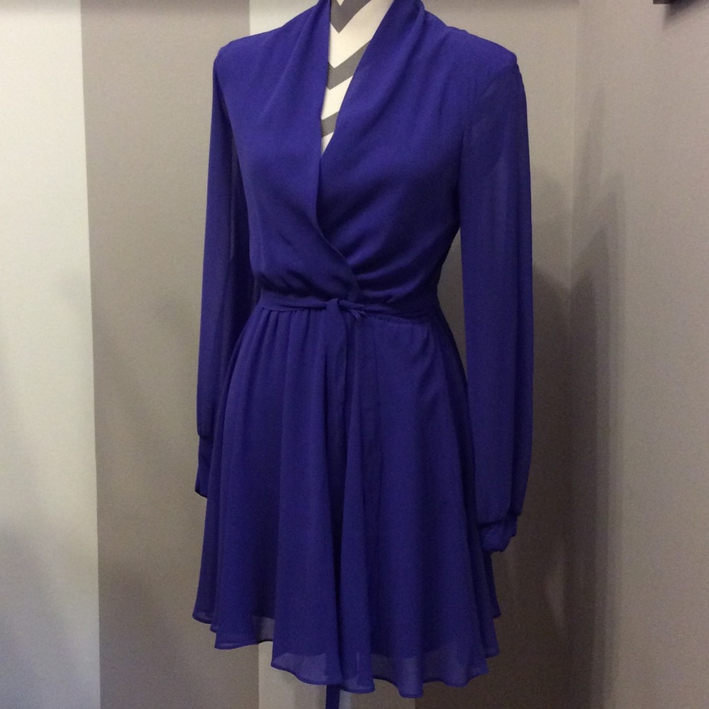 Purple Bebe flowy dress with deep V and tie waist